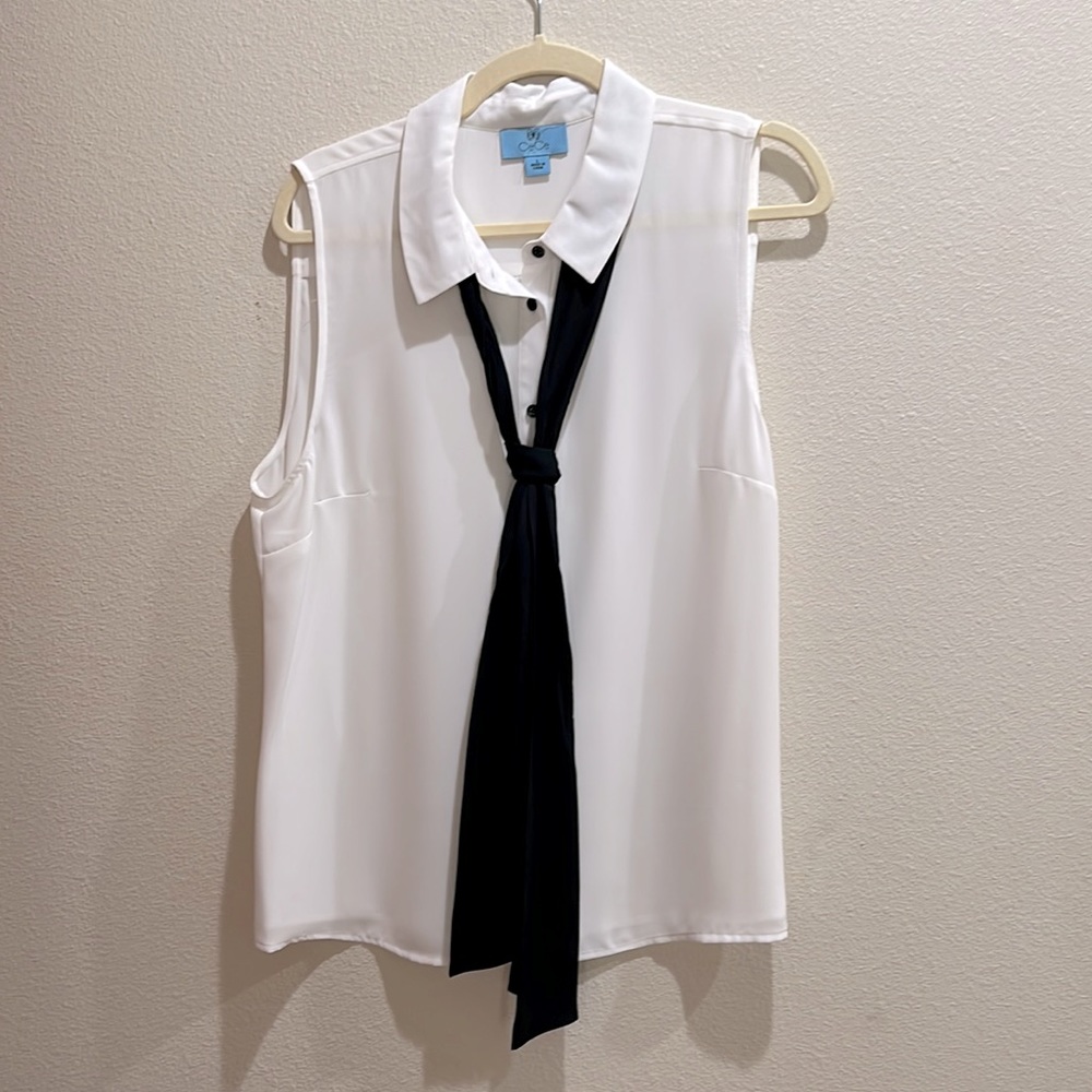 CeCe sleeveless blouse with removable black tie